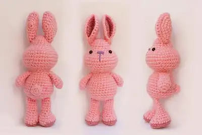 Rabbit Amigurumi Pattern step 3 - details and accessories
