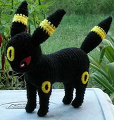 Umbreon Amigurumi Pattern step 2 - assembly progress