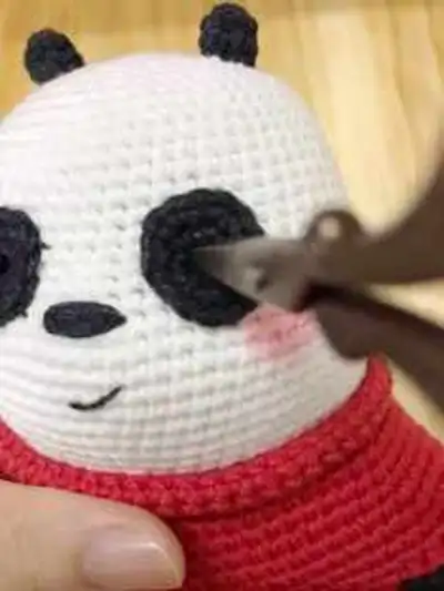We Bare Bears Amigurumi Pattern step 3 - details and accessories