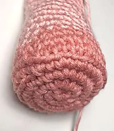 Adorable Pig Amigurumi Pattern step 4 - final assembly and finishing
