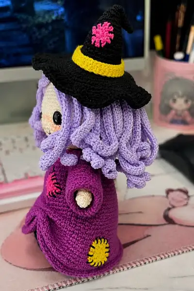 Tiny Sweet Witch Amigurumi Pattern step 2 - assembly progress