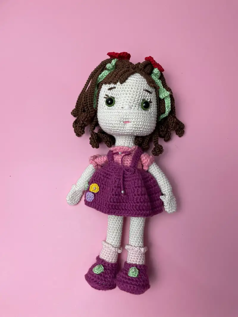 Free Intermediate crochet pattern: Cute Girl Doll Amigurumi Pattern - Easy to follow tutorial