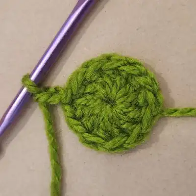 Frog Granny Square Crochet Pattern step 2 - assembly progress