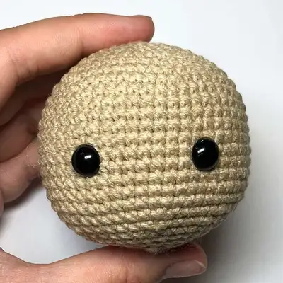 Buzz Lightyear Amigurumi Pattern step 4 - final assembly and finishing