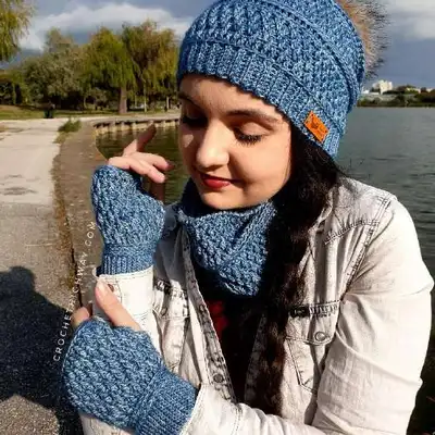 Cosmopolitan Gloves Pattern step 3 - details and accessories