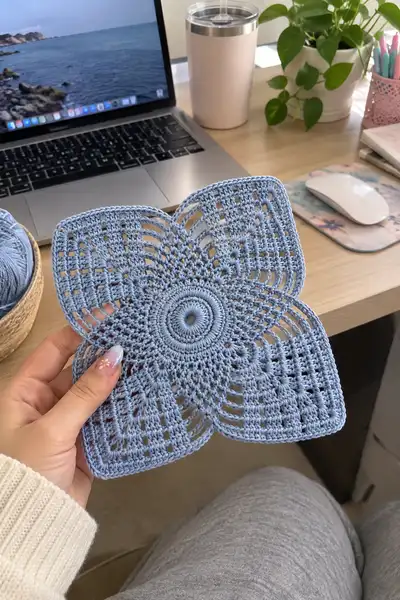 Starburst Lace Bedspread Pattern step 2 - assembly progress