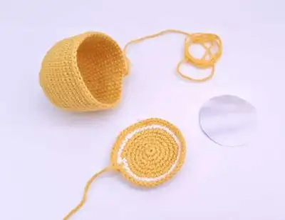 Half Lemon and Lemon Slices Amigurumi Pattern step 4 - final assembly and finishing