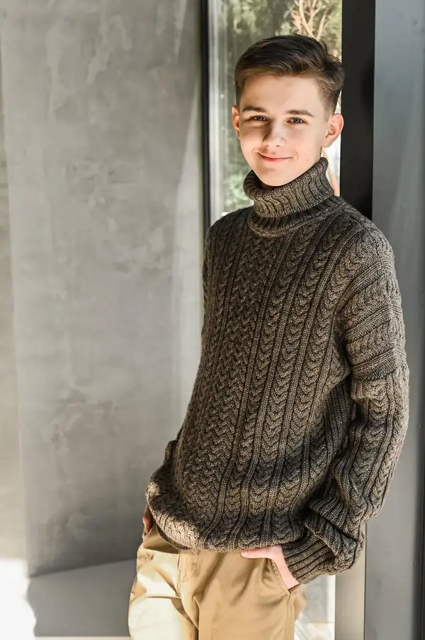 Crossbill Men's sweater Pattern