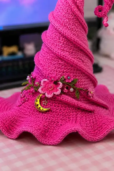Spooky Girly Pink Spiral Witch Hat Pattern step 2 - assembly progress