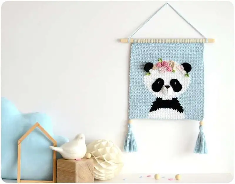 Free Intermediate crochet pattern: Panda Wall Hanging Pattern - Easy to follow tutorial