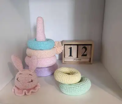 Rainbow Bunny Amigurumi Pattern step 2 - assembly progress