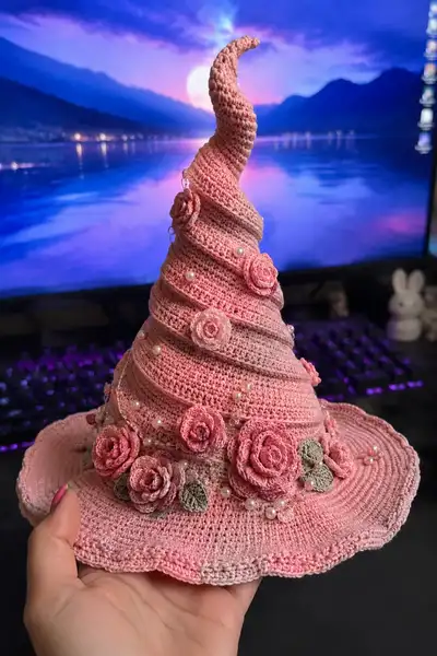 Big Tall Blush Pink Spiral Witch Hat Pattern step 1 - construction progress