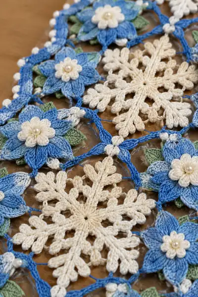 Snowflake and Winter Bloom Joined Motif Table Runner Pattern step 2 - assembly progress