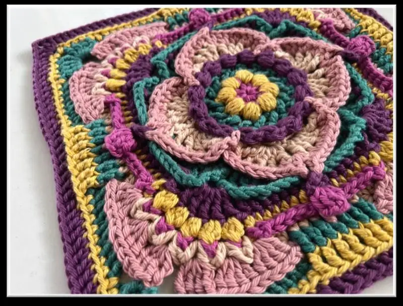 Free Advanced crochet pattern: Brood of Angels Square Pattern - Easy to follow tutorial