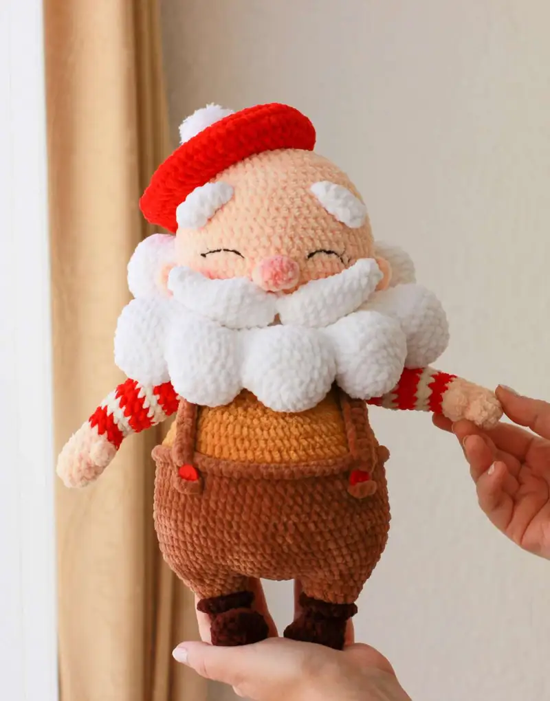 Free Intermediate crochet pattern: Le Pere Noel Amigurumi Pattern - Easy to follow tutorial