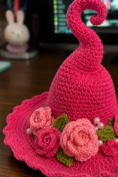 Big Hot Pink Spiral Witch Hat with Pink Roses and Pearls Pattern step 2 - assembly progress