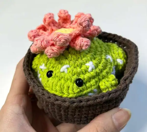Cactus frog with removeable pot Amigurumi Pattern