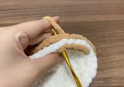 Christmas Reindeer Slippers Pattern step 3 - details and accessories