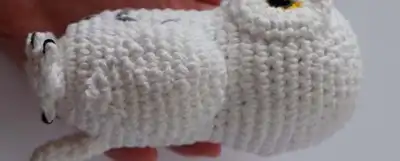 Eira Owl Amigurumi Pattern step 4 - final assembly and finishing