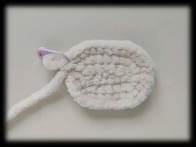 Baby Dolls Amigurumi Pattern step 3 - details and accessories