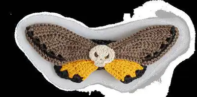 Death's Head Hawk Moth Amigurumi Pattern step 4 - final assembly and finishing