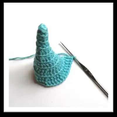 Tulip Shell Amigurumi Pattern step 4 - final assembly and finishing