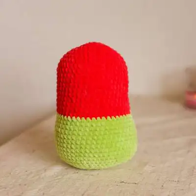 Lovebird and Parrot Amigurumi Pattern step 2 - assembly progress
