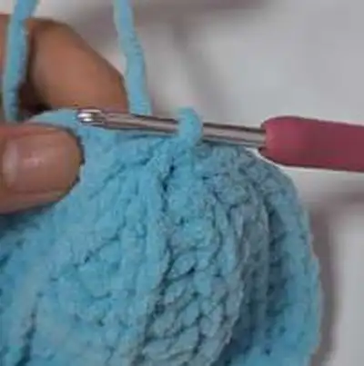 Nemo Mussel Amigurumi Pattern step 4 - final assembly and finishing