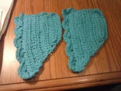 Baby Mermaid Costume Crochet Pattern step 2 - assembly progress