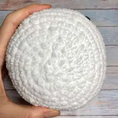 Snowman Amigurumi Pattern step 2 - assembly progress