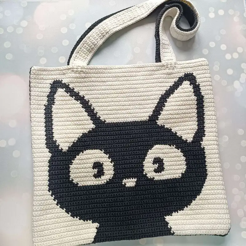 Free Intermediate crochet pattern: Black Cat Bag Crochet Pattern - Easy to follow tutorial