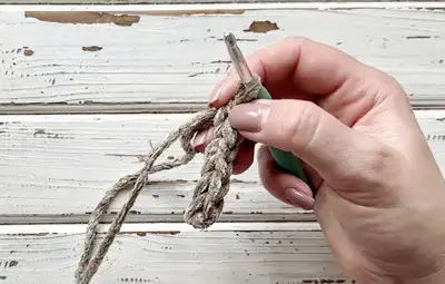 Crazy deer Amigurumi Pattern step 3 - details and accessories