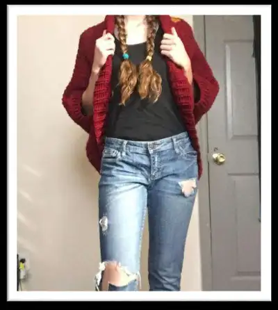 Lion Graphgan Cocoon Cardigan Pattern step 4 - final assembly and finishing