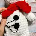 Snowman Amigurumi Pattern step 3 - details and accessories