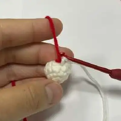 Santa Christmas Cat Amigurumi Pattern step 3 - details and accessories
