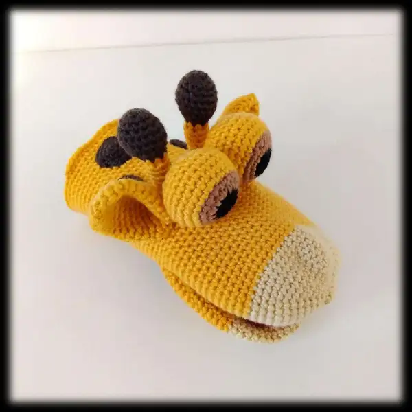 Giraffe Hand Puppet Amigurumi Pattern