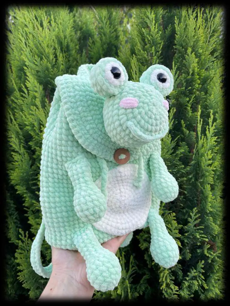 Free Intermediate crochet pattern: Plush Backpack Frog Amigurumi Pattern - Easy to follow tutorial