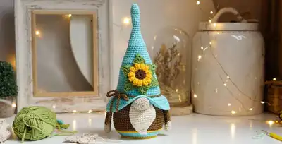 Crochet Gnome Amigurumi Pattern step 2 - assembly progress