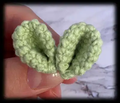 GRETTA the DRAGON Amigurumi Pattern step 2 - assembly progress