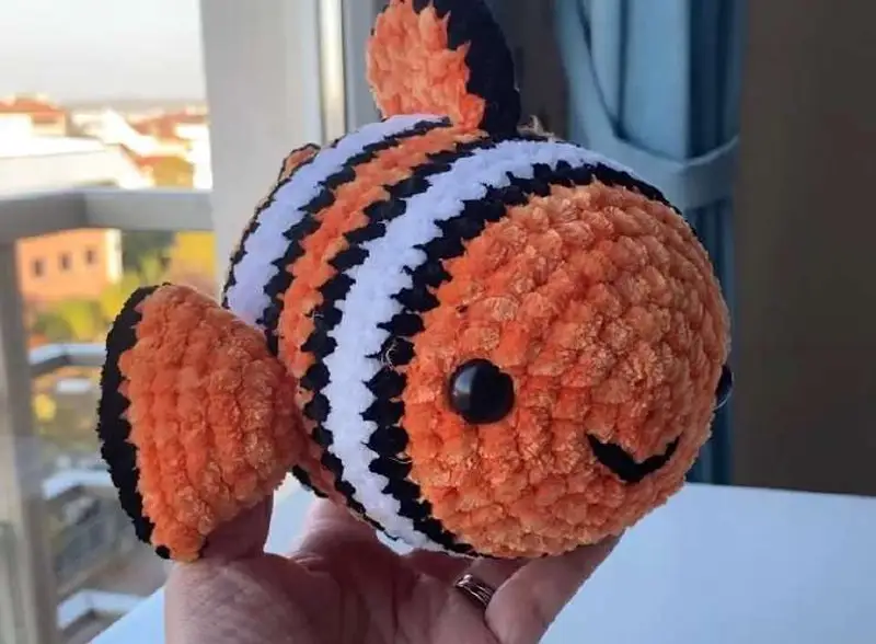 Free Intermediate crochet pattern: Nemo the Clown Fish Amigurumi Pattern - Easy to follow tutorial