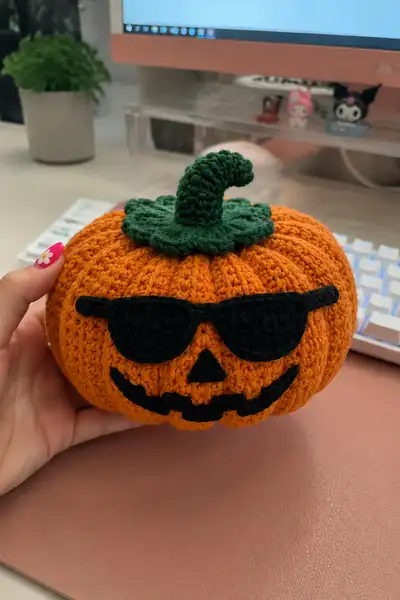 Cool Halloween Pumpkin Amigurumi Pattern step 1 - construction progress
