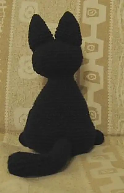 Jiji the Cat Amigurumi Pattern step 1 - construction progress