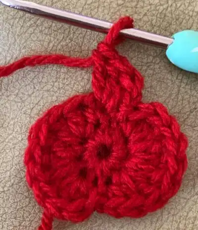 British Legion Poppy Appeal Poppies Pattern step 4 - final assembly and finishing