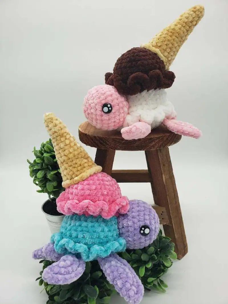 Free crochet pattern: Ice Cream Turtle Amigurumi Pattern - Intermediate level tutorial