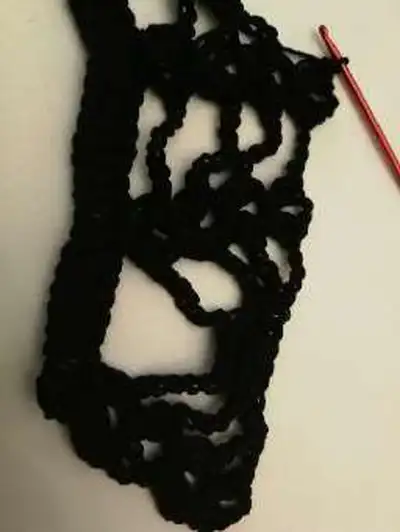 Crochet Skull Collar Pattern step 4 - final assembly and finishing
