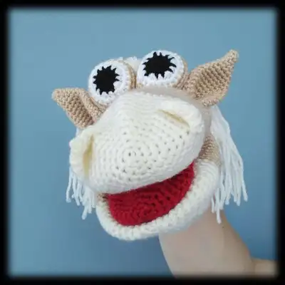 Horse Hand Puppet Amigurumi Pattern step 1 - construction progress