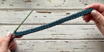 Nymphs Bag Crochet Pattern step 3 - details and accessories