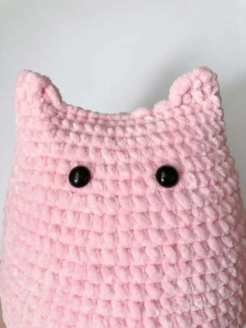Free Beginner Friendly crochet pattern: Cute cat Amigurumi Pattern - Easy to follow tutorial