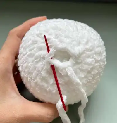 My little Cat Amigurumi Pattern step 4 - final assembly and finishing
