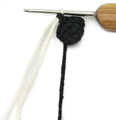 Bobby the Pencil Amigurumi Pattern step 4 - final assembly and finishing